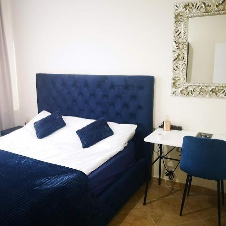 Riviera Deluxe Apartments Vlore Luaran gambar