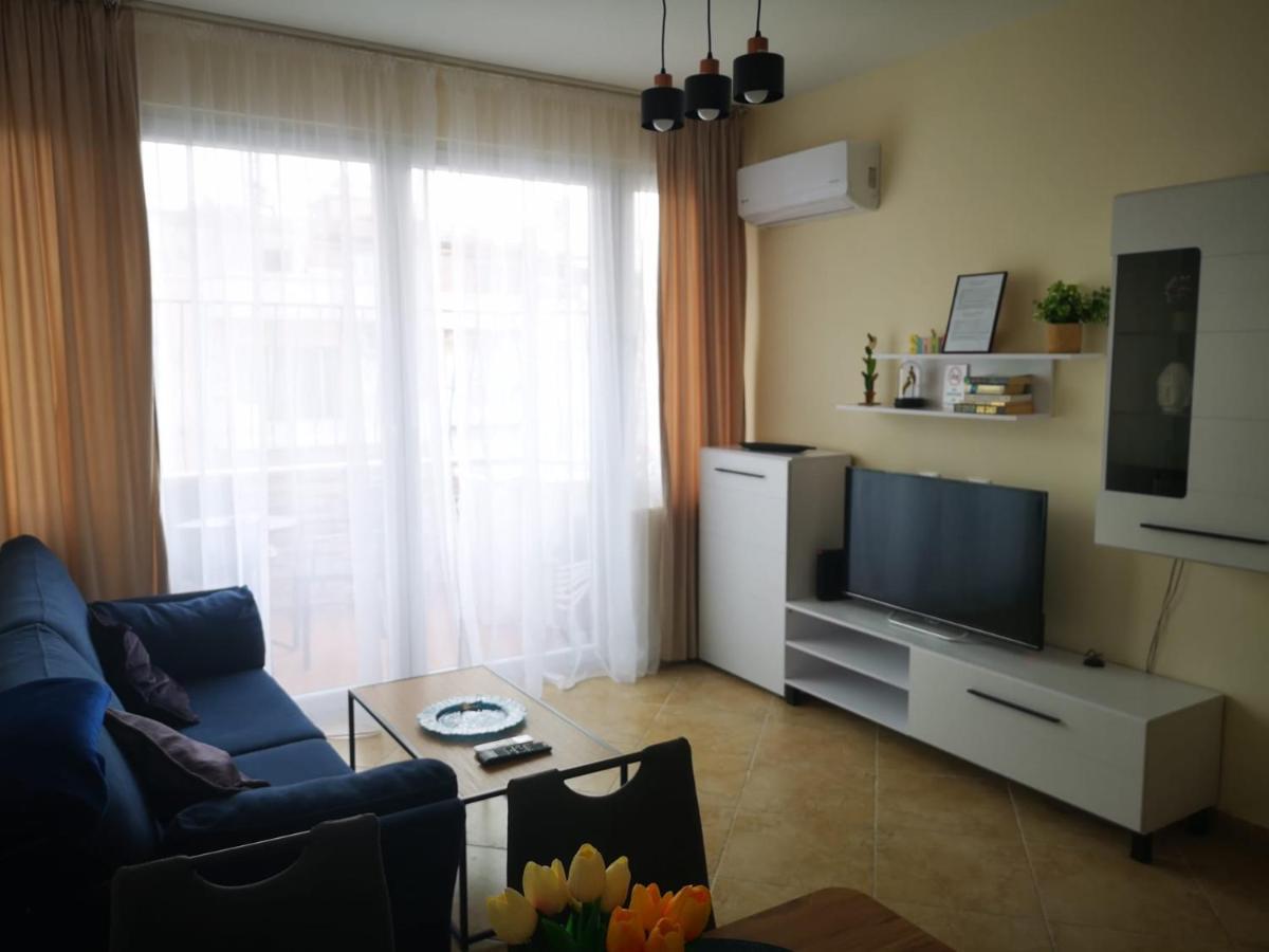 Riviera Deluxe Apartments Vlore Luaran gambar
