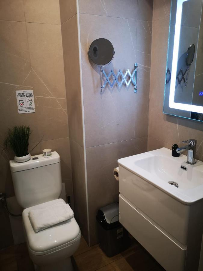 Riviera Deluxe Apartments Vlore Luaran gambar